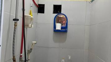 Standard Double Room | Bathroom | Shower, soap, shampoo, toilet paper