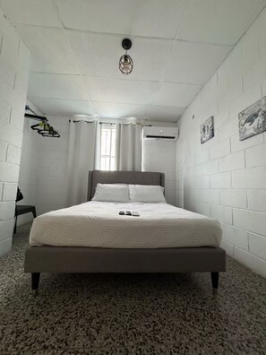 3 chambres, fer et planche à repasser, Wi-Fi gratuit, draps fournis