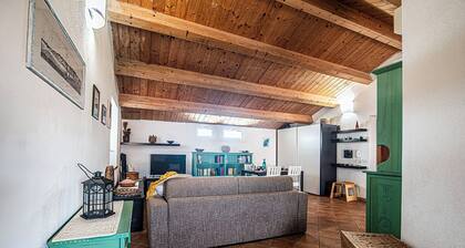 Una Mansarda Nell'isola, La Maddalena, Italy