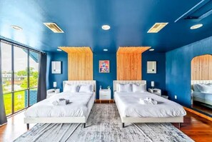 8 chambres, fer et planche à repasser, Wi-Fi, draps fournis