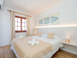 2 bedrooms, WiFi, bed sheets