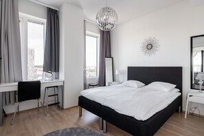 2 bedrooms, desk, iron/ironing board, free WiFi