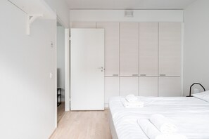 1 bedroom, desk, iron/ironing board, free WiFi