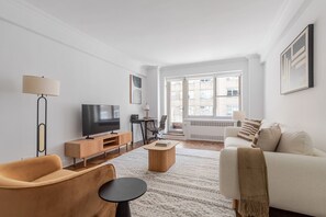 Télévision, chaîne hi-fi