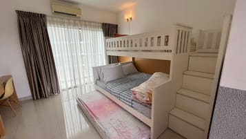 Family Room | Individually furnished, desk, laptop workspace, free WiFi