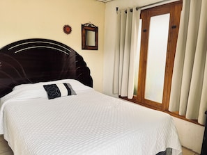 Free WiFi, bed sheets - Jireh Antigua (Antigua Guatemala)