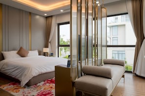 1 bedroom, desk, free WiFi, bed sheets
