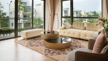 Diamond Villa (4BR) | Living area
