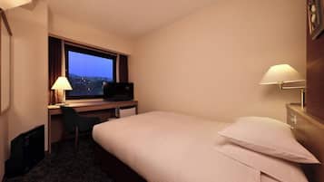 1 bedroom, desk, WiFi (free), bed sheets