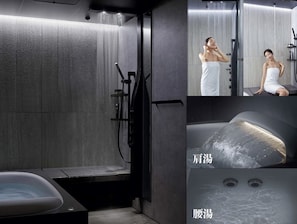 A modern bathroom with a shower, a bathtub, and a vanity area. - HIKARI King Size bedsFull kitchenBBQPrivate garden  SPA bath24Hr Englishspeaking staff / Kitasaku-gun Nagano (Kitasaku-gun)