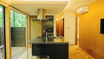 Fridge, microwave, stovetop, cookware/dishes/utensils