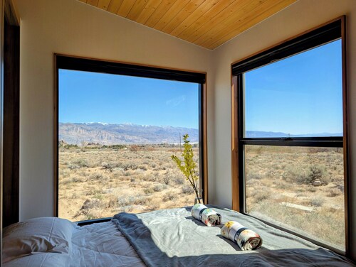 Summit Sanctuary: 360° Views