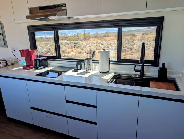 冰箱、微波炉、炉灶、茶具/咖啡用具