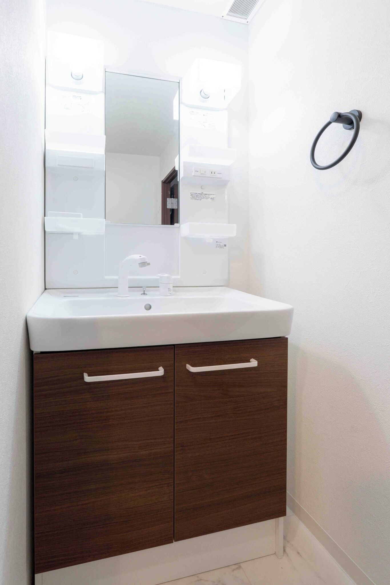 ヘアドライヤー、タオル