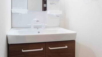 ヘアドライヤー、タオル