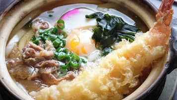 餐饮