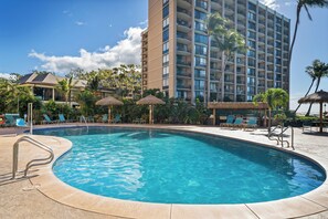 Unclassified image, 4 of 47, button