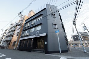Exterior - 2minute walk from Osakako Station close to Universal Studios Japan and Kaiyukan Family room with  / Osaka Ōsaka (Osaka)