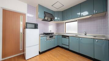 Fridge, microwave, cookware/dishes/utensils