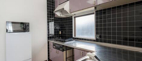 Fridge, microwave, cookware/dishes/utensils