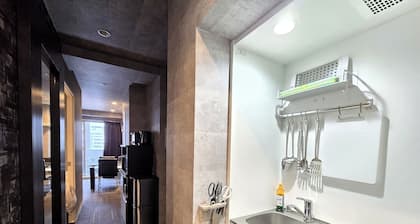 5 minutes walk from Shibaurafuto Station Queen be / Minato-ku Tokyo