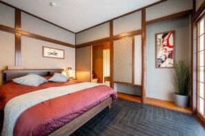 3 bedrooms, desk, free WiFi, bed sheets