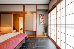 3 quartos, escrivaninha, Wi-Fi de cortesia, roupa de cama