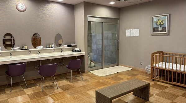 Spa - East Wing Westernstyle Double Room Mountain Vi / Minamitsurugun Yamanashi (Minamitsurugun)