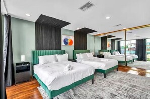4 bedrooms, iron/ironing board, WiFi, bed sheets