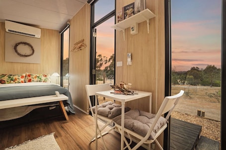 1 bedroom, WiFi, bed sheets. The Flower Nest by Tiny Away