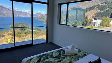 4 bedrooms, iron/ironing board, travel cot, WiFi