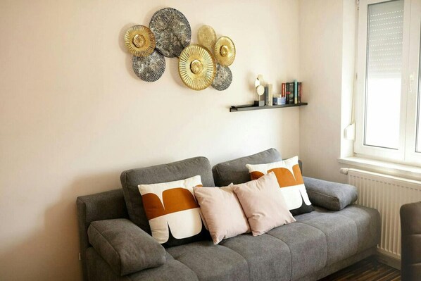 Smart TV, books