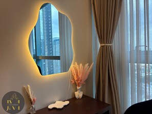 Interior - Cozy and Aesthetic 1 Bedroom unit in BGC w/ AC & High speed Wi-Fi (Taguig)