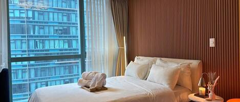 1 bedroom, in-room safe, desk, iron/ironing board