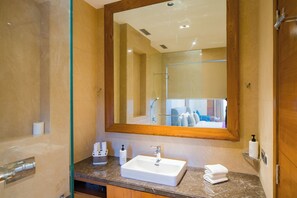 Rom – premium, 1 kingsize-seng, balkong | Bad