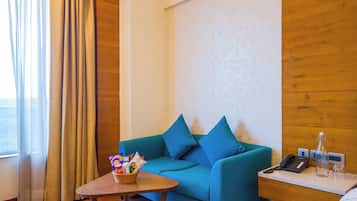 Premium Room, 1 King Bed, Balcony | Free WiFi