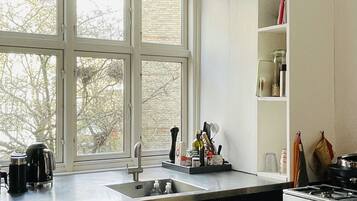 Køleskab, ovn, kogeplade, opvaskemaskine