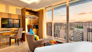 Signature Condo, Sea View | 1 bedroom, Egyptian cotton sheets, premium bedding, memory-foam beds - S79 Suite MOcean Panorama Nha Trang (Nha Trang)
