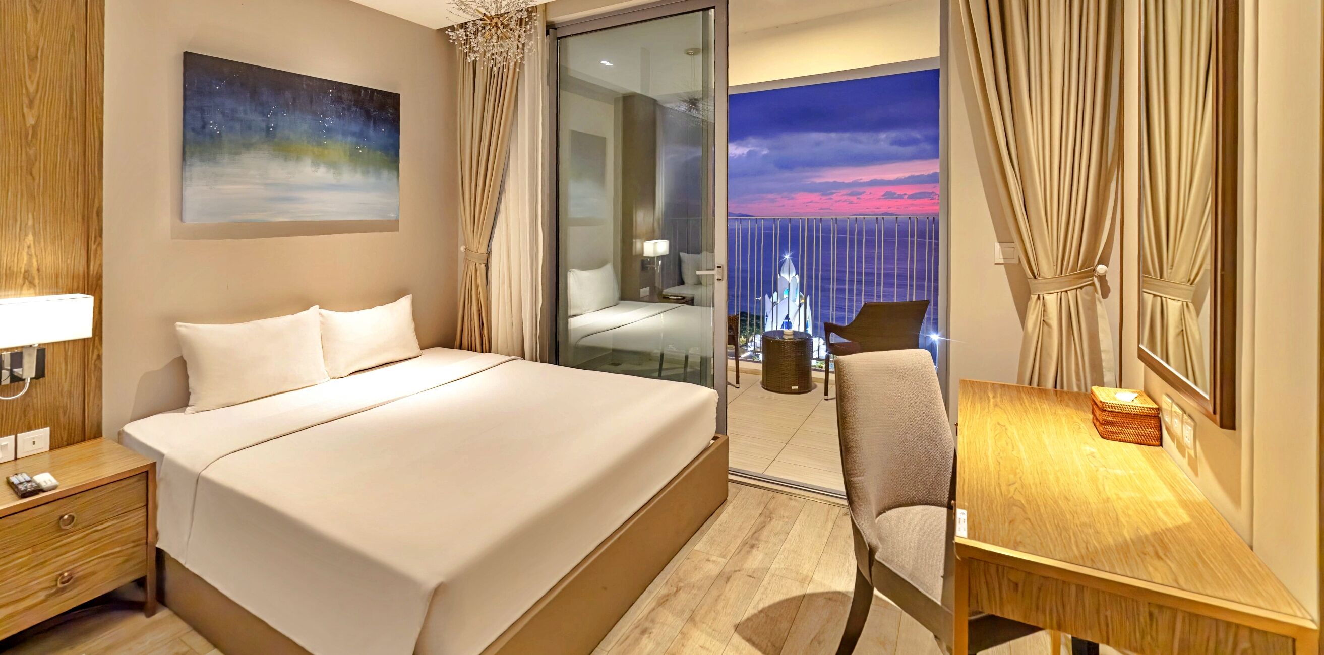 Family Condo, Partial Sea View | 1 bedroom, Egyptian cotton sheets, premium bedding, memory foam beds