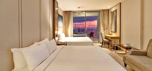 Condo familiar, vista parcial al mar | 1 habitación, sábanas de algodón egipcio y ropa de cama de alta calidad