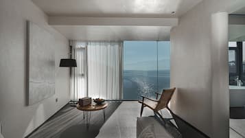 Quarto casal sênior, vista para o oceano | Vista do quarto