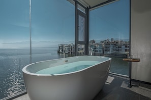 Chambre Double Sénior, vue océan | Bain à remous privé