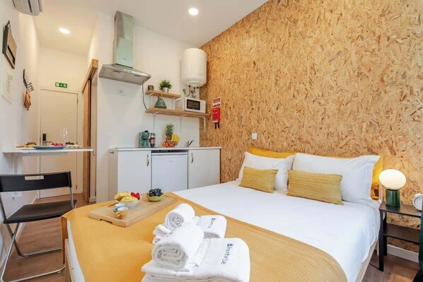 1 bedroom, iron/ironing board, free WiFi, bed sheets