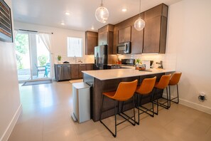 Fridge, microwave, oven, stovetop - GUEST FAVORITE - Pool & Pickleball -Clean & Comfortable-St George Home near Zion (St George)