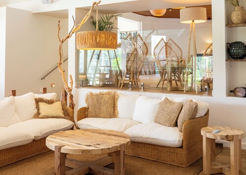 Paradise Palms Tropical Villa - Aanuka