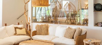 Paradise Palms Tropical Villa - Aanuka