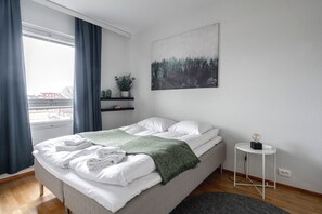 1 soverom, skrivebord, strykejern/-brett og wi-fi (inkludert)