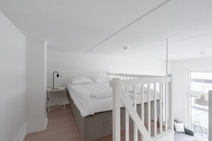 1 bedroom, desk, iron/ironing board, free WiFi - Beautiful Brand New 1BR Loft in Amuri with Balcony (Tampere)