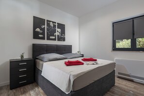 6 bedrooms, free WiFi, bed sheets - Villa Claudio (Vodice)