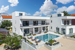 Villa familiar, varias habitaciones (Villa Claudio) | Exterior